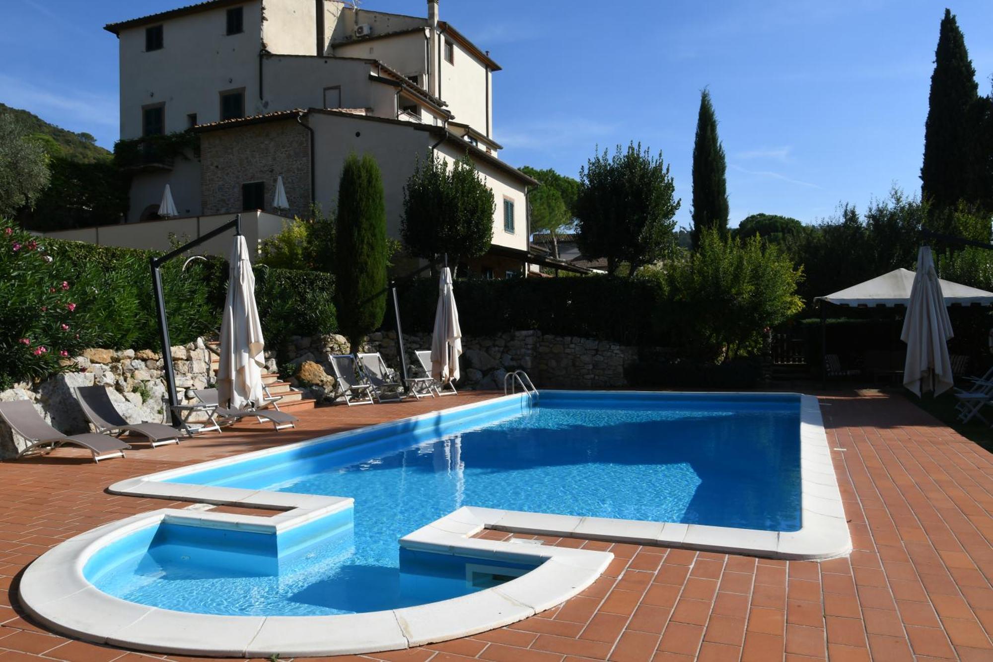 Podere Le Monache Apartment *